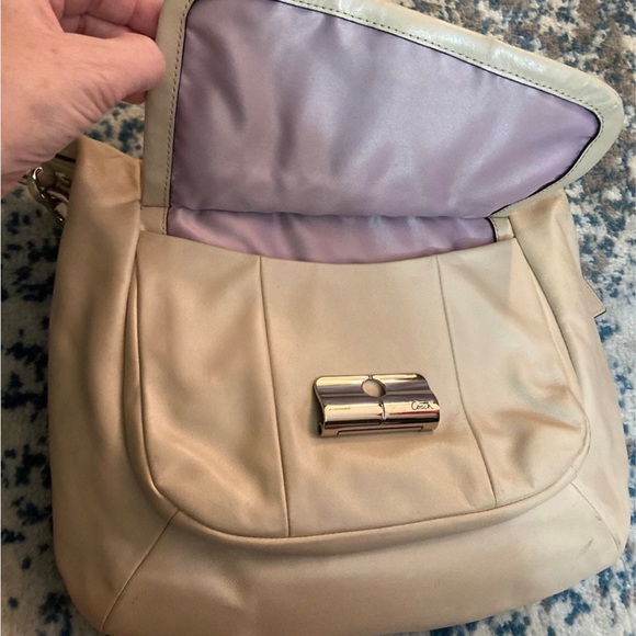 Euc, Coach bag gorgeous - Picture 3 of 4